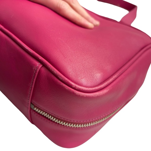 Coach vintage y2k RARE pink logo leather cosmetic toiletries bag case tote - Picture 5 of 13